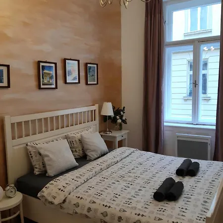 Lovely Secret Home Astoria Budapest Exterior foto
