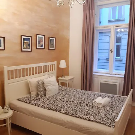 Lovely Secret Home Astoria Budapest Exterior foto