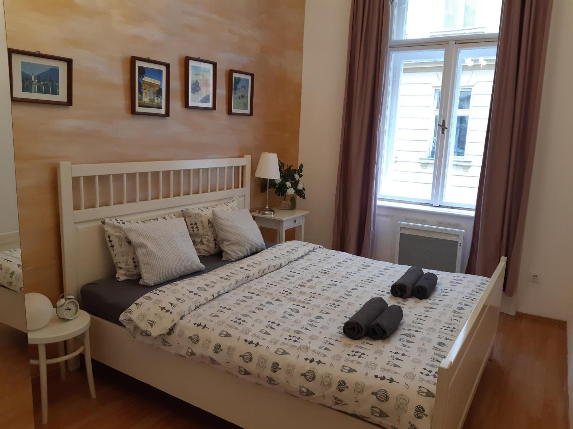 Lovely Secret Astoria Apartment Budapest